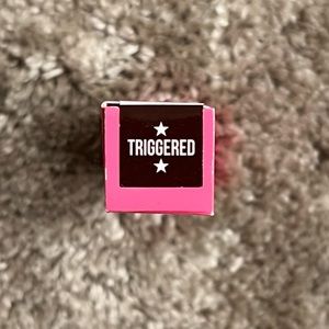 Jeffree Star Velor lip- triggered